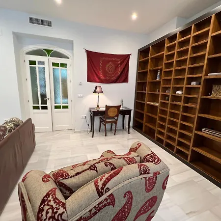 Palacio De Vibora Parking Gratis Apartment