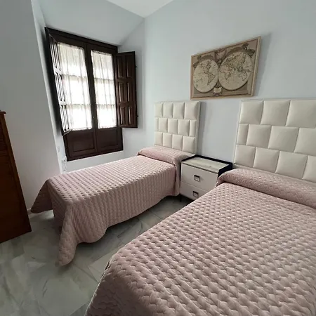 Palacio De Vibora Parking Gratis Apartment